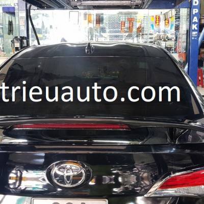 đuôi gió thể thao cho xe toyota vios 2019