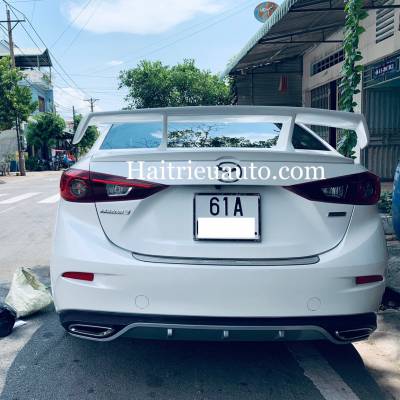 Đuôi gió thể thao cho xe Mazda 3