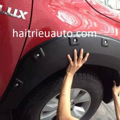 ốp cua lốp cho xe Hilux 2018