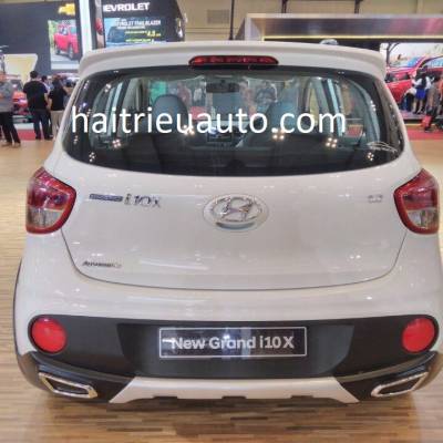 ốp chia đôi pô Hyundai I10 2017