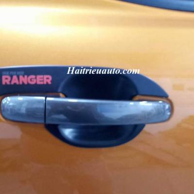 Chén cửa Ford Ranger 2017