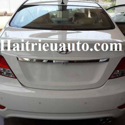 Ốp tay mở cốp sau cho Hyundai Verna