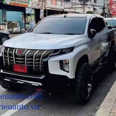 mặt ca lăng độ xe mitsubishi  Triton 2022