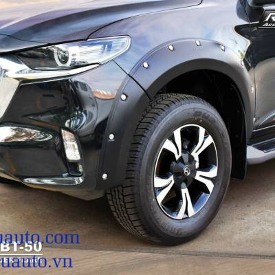 Ốp cua lốp xe Mazda BT 50 2022