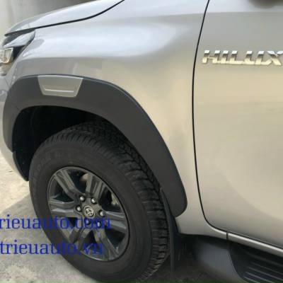 Ốp vè bánh xe Toyota Hilux