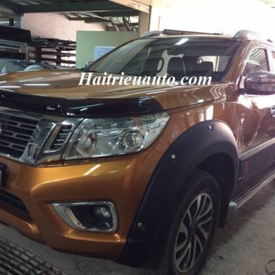 Ốp cua lốp Nissan Navara