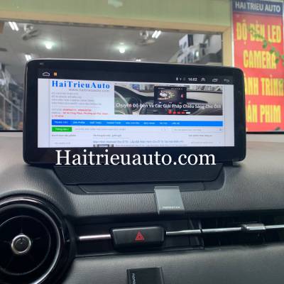 M&agrave;n h&igrave;nh android theo xe Mazda 2
