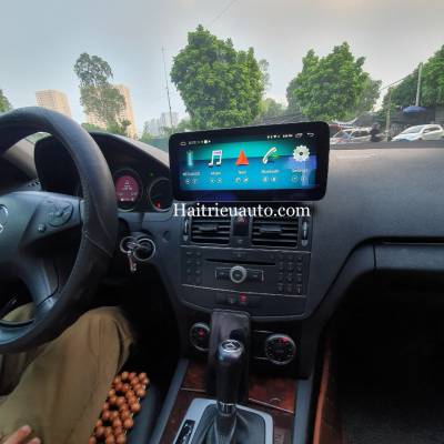 M&agrave;n h&igrave;nh android theo xe Mercedes C200 2010