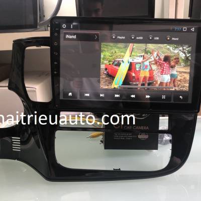 m&agrave;n h&igrave;nh android theo xe outlander