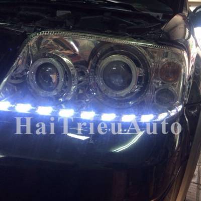 Xe ESCAPE độ bi xenon v&agrave; led