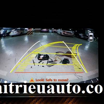 Lắp camera l&ugrave;i cho xe Mercedes GLK 250