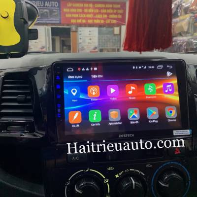 M&Agrave;n h&igrave;nh android zestech theo xe Fortuner 2013