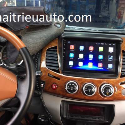 m&agrave;n h&igrave;nh android theo xe triton