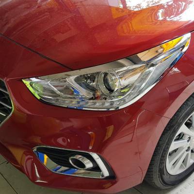 viền đ&egrave;n trước cho xe Hyundai Accent 2018