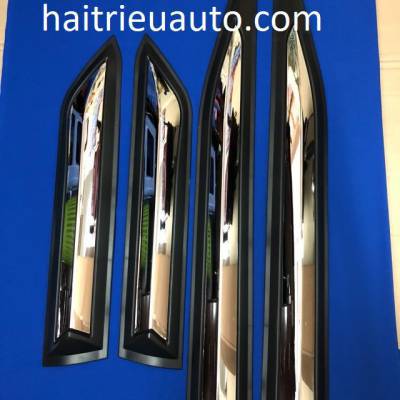 ốp h&ocirc;ng cho xe navara