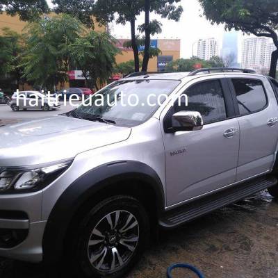 ốp cua lốp cho xe colorado 2018