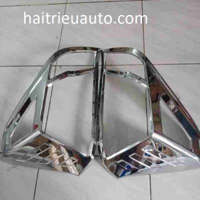 viền đ&egrave;n sau xe honda Jazz