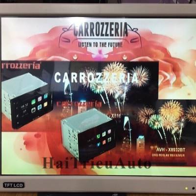 M&agrave;n h&igrave;nh ốp trần 17in