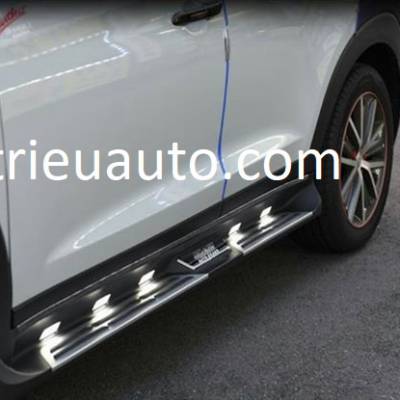 bệ bước Huyndai Tucson c&oacute; đ&egrave;n led 