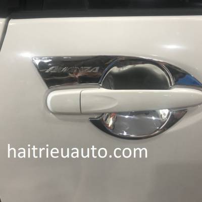 ch&eacute;n cửa xe toyota avanza