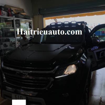 bộ đ&egrave;n lắp th&ecirc;m cho xe colorado