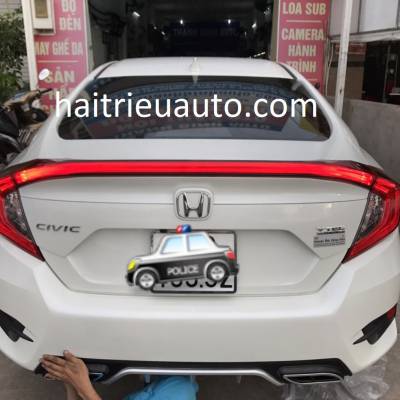 đ&egrave;n led tr&ecirc;n cốp xe honda civic 