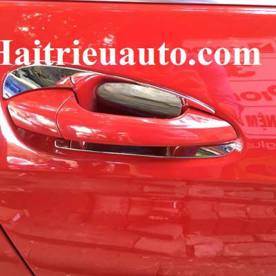 Ch&eacute;n cửa cho Mercedes