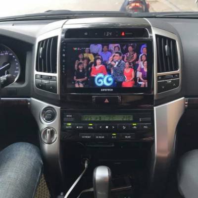 m&agrave;n h&igrave;nh android zestech theo xe prado 2010