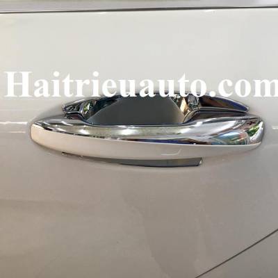 Ch&eacute;n cửa cho xe Mercedes C300