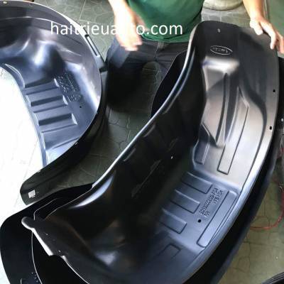 ốp l&ograve;ng v&egrave; b&aacute;nh theo xe colorado