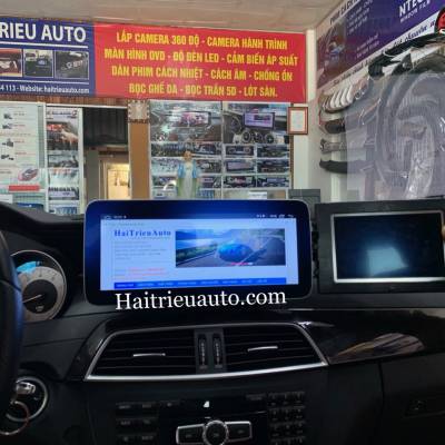 M&agrave;n h&igrave;nh android theo xe Mercedes C300 2013