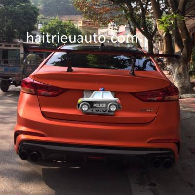 đu&ocirc;i gi&oacute; th&ecirc; thao mẫu cao xe Hyundai Elantra