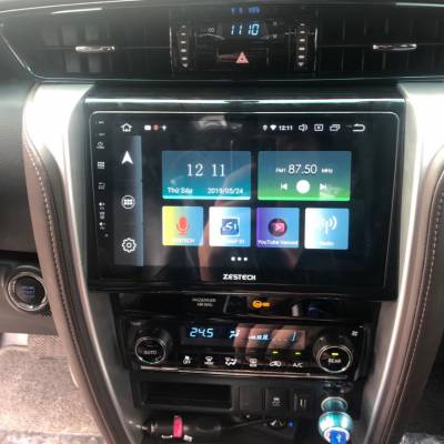 m&agrave;n h&igrave;nh android Zestech theo xe fortuner 