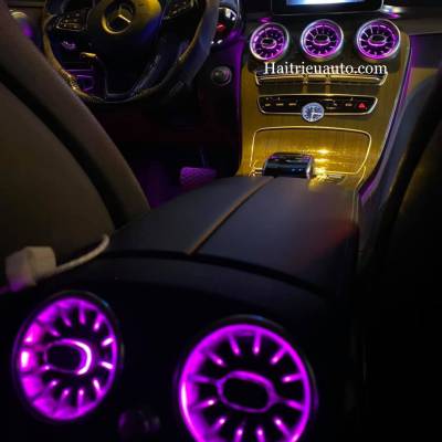 Cửa gi&oacute; Turbine đ&egrave;n LED theo xe Mercedes C250
