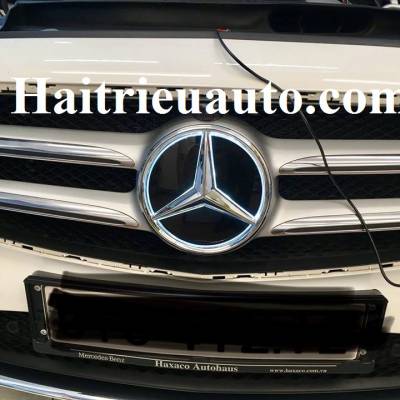 Logo c&oacute; đ&egrave;n led cho Mercedes