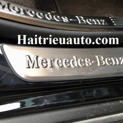 Nẹp bước ch&acirc;n ngo&agrave;i Mercedes GLC