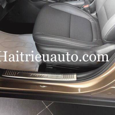 nẹp bước ch&acirc;n trong xe Hyundai Kona