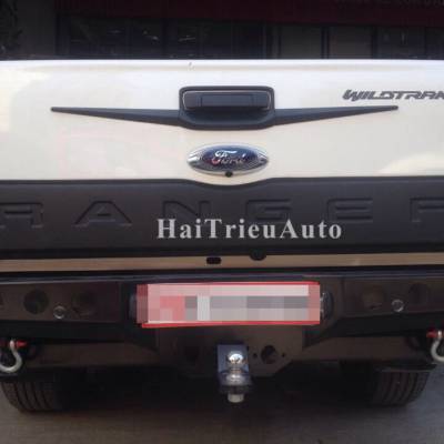 Ốp trang tr&iacute; tay mở cốp FORD RANGER