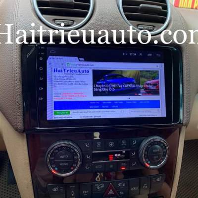 M&agrave;n h&igrave;nh android theo xe Mercedes GL 550