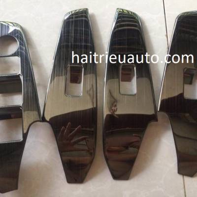 ốp trang tr&iacute; l&ecirc;n xuống k&iacute;nh mazda 2