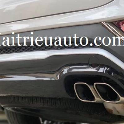 ốp cản sau xe Hyundai Santafe m&aacute;y dầu