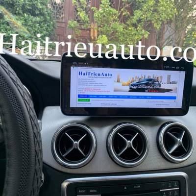 M&agrave;n h&igrave;nh android theo xe Mercedes CLA 200