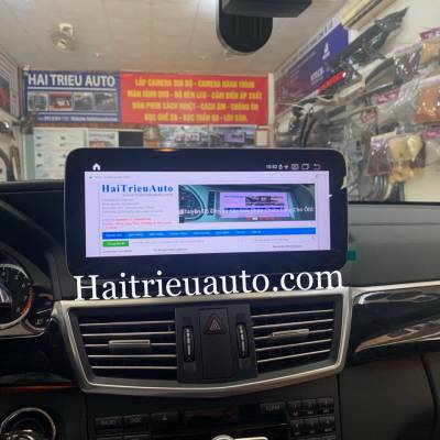 M&agrave;n h&igrave;nh android cho xe Mercedes E200