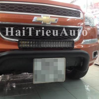 Đ&egrave;n lắp th&ecirc;m cho xe colorado