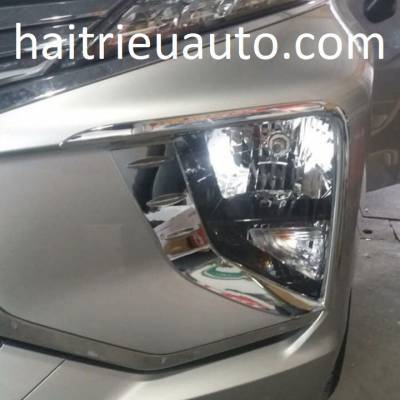 viền đ&egrave;n trước xe Mitsubishi Xpander