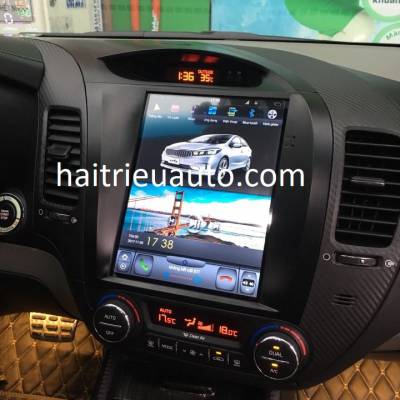 m&agrave;n h&igrave;nh Tesla cho xe kia K3