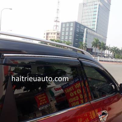 v&egrave; che mưa xe Nissan X-Trail