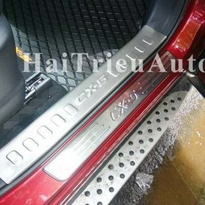 Nẹp bước ch&acirc;n chống trầy xe MAZDA CX5