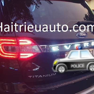 Đ&egrave;n led cốp sau xe Ford Everest