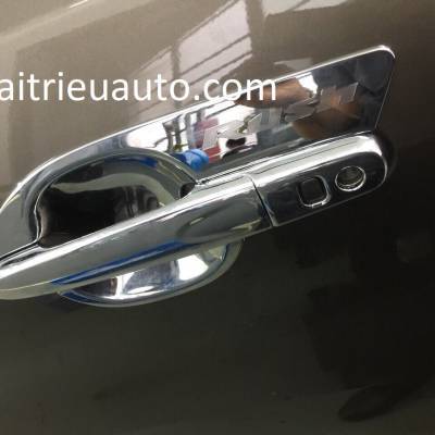 ch&eacute;n  cửa xe toyota Rush